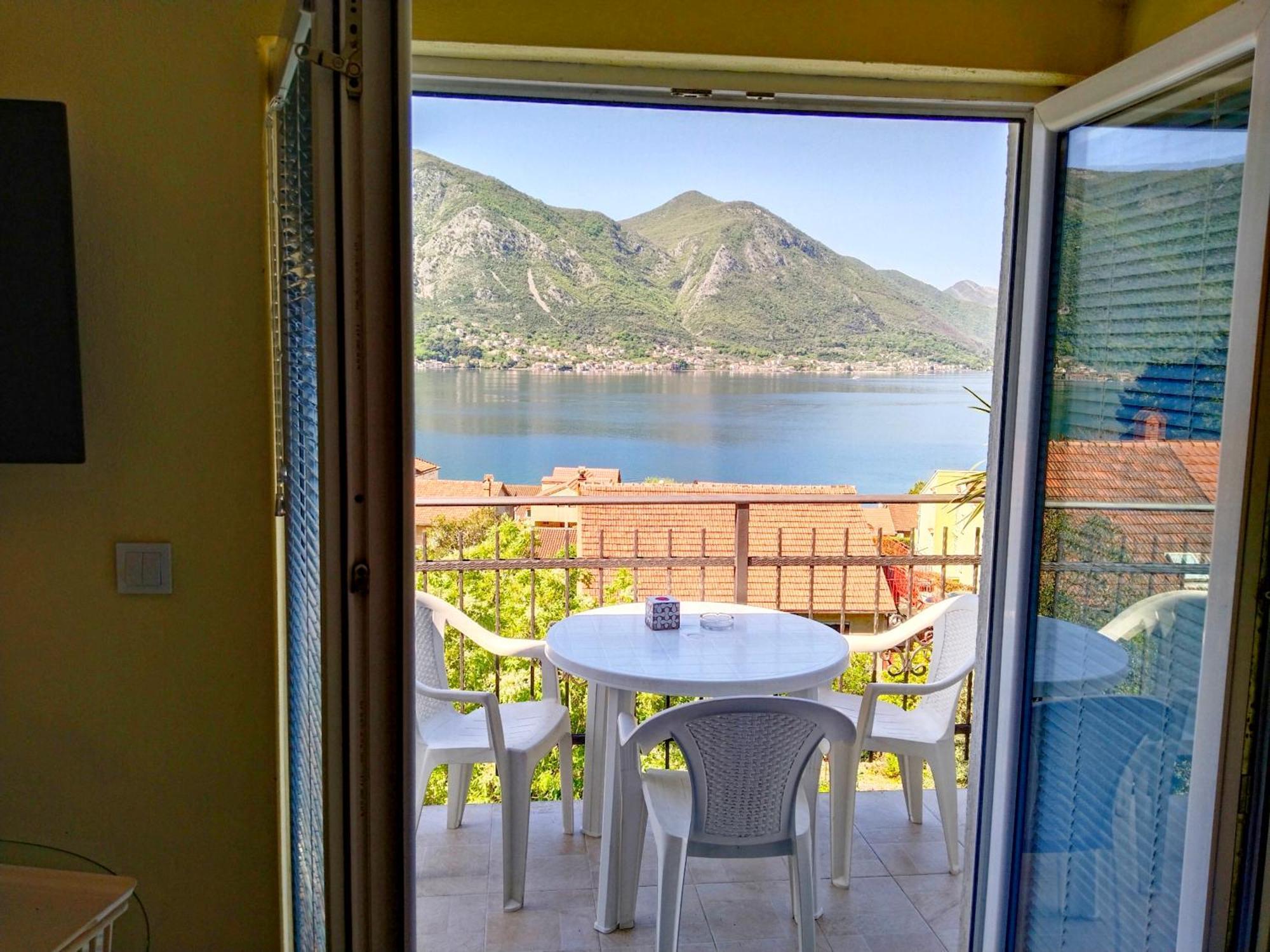 Apartments Sonja Kotor Exterior photo